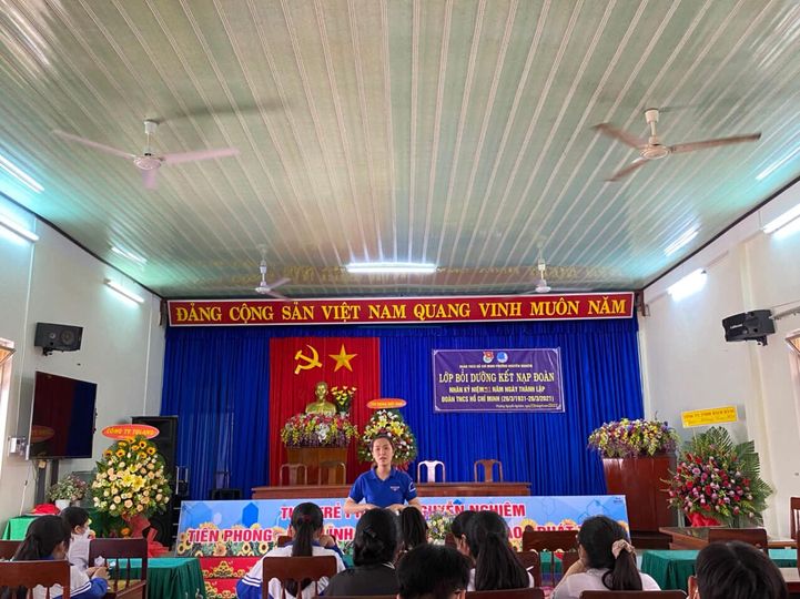 Bồi dưỡng kết nạp Đoàn viên thanh niên mới Phường Nguyễn Nghiêm nhân kỉ niệm 91 năm Ngày thành lập Đoàn TNCS Hồ Chí Minh